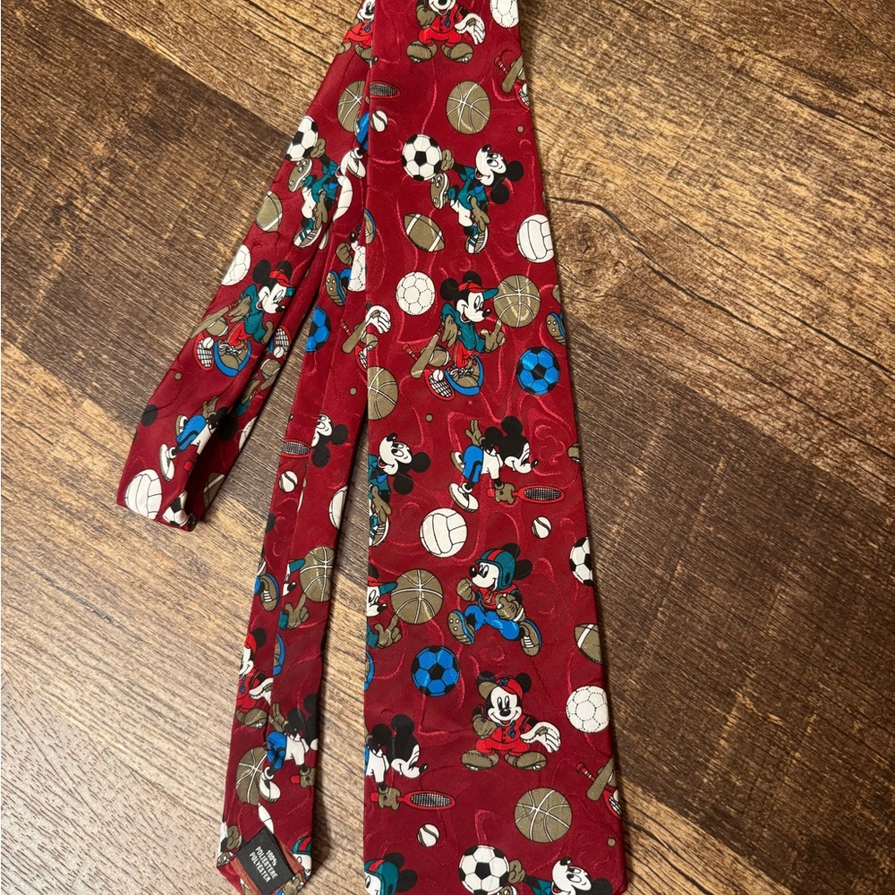 Disney Mickey Mouse Sports Theme Tie - dark red/burgundy